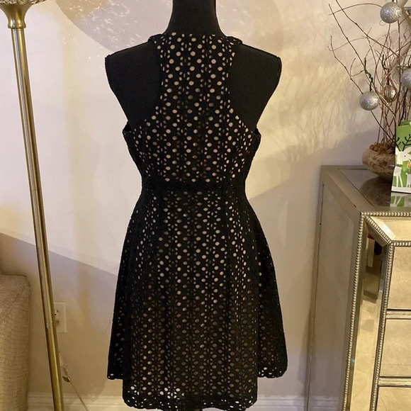 BCBGMAXAZRIA nude&black dress size 6 NWOT - Picture 4 of 5